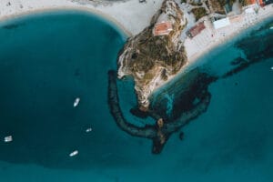 Spiaggia Santa Maria dell'Isola in Vibo Valentia, Calabria