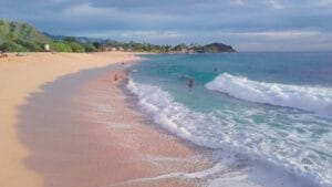 Mākaha beach in Oʻahu, Hawaii