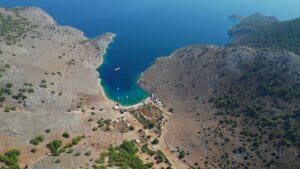 Marathounta Beach in Σύμη, Greece